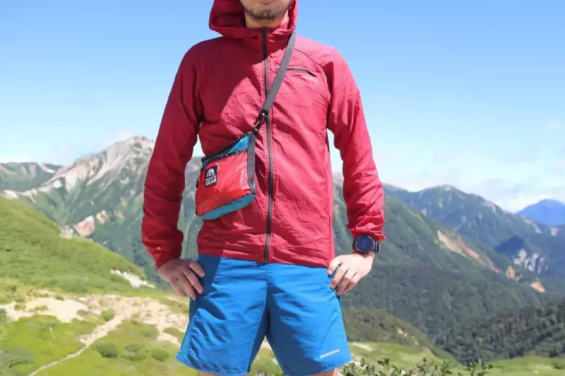 登山のサコッシュ