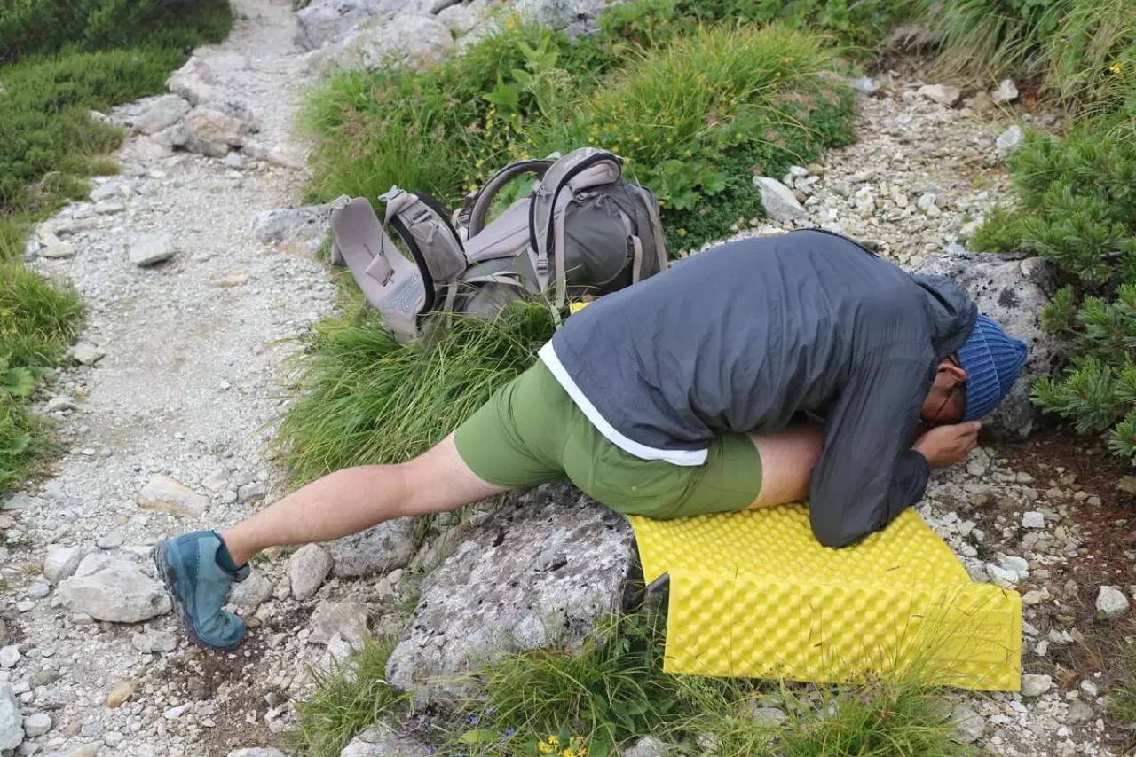 登山中のストレッチ