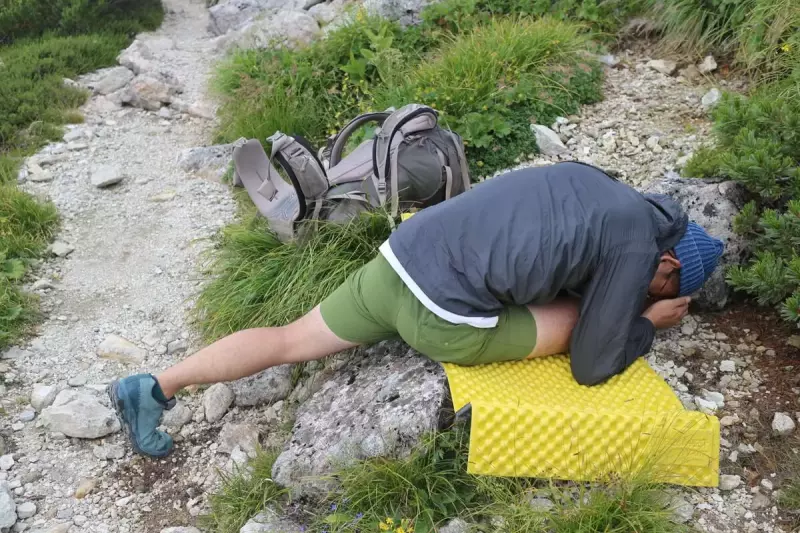 登山中のストレッチ