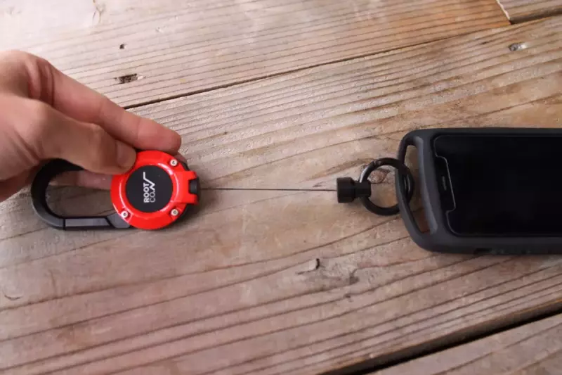 ストラップ スマホ リール