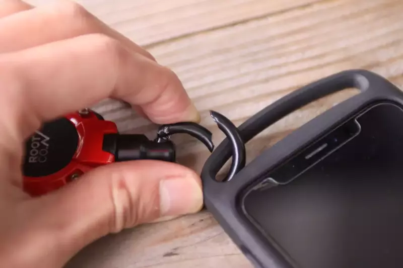 スマホケース ストラップ