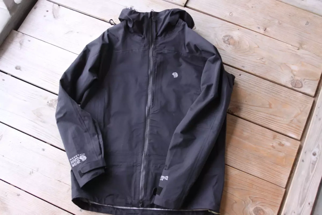 【レビュー】厳冬期に安心のハードシェル マウンテンハードウェア ドライピークジャケット