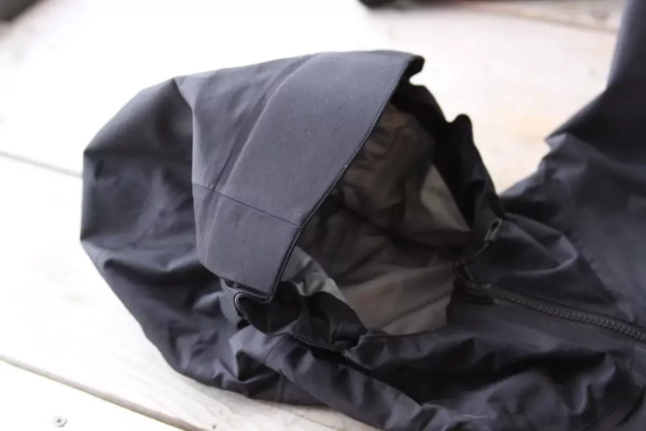 ハードシェル フード