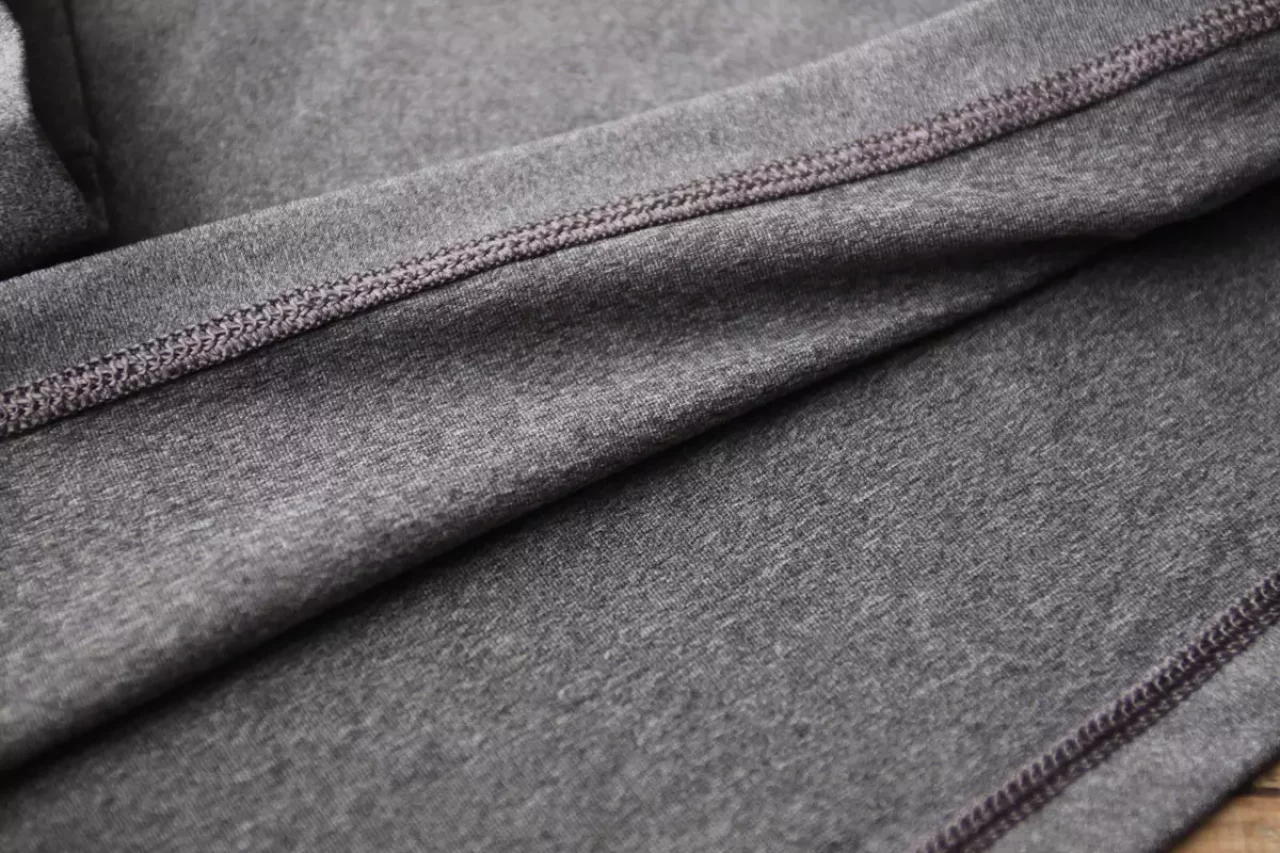 保温力 ベースレイヤー