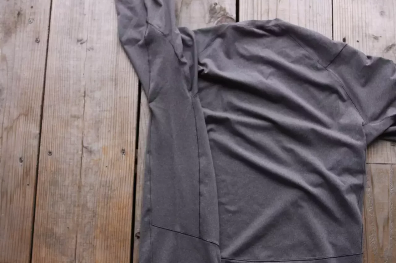 ベースレイヤー ストレッチ