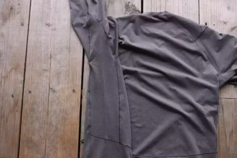 ベースレイヤー ストレッチ