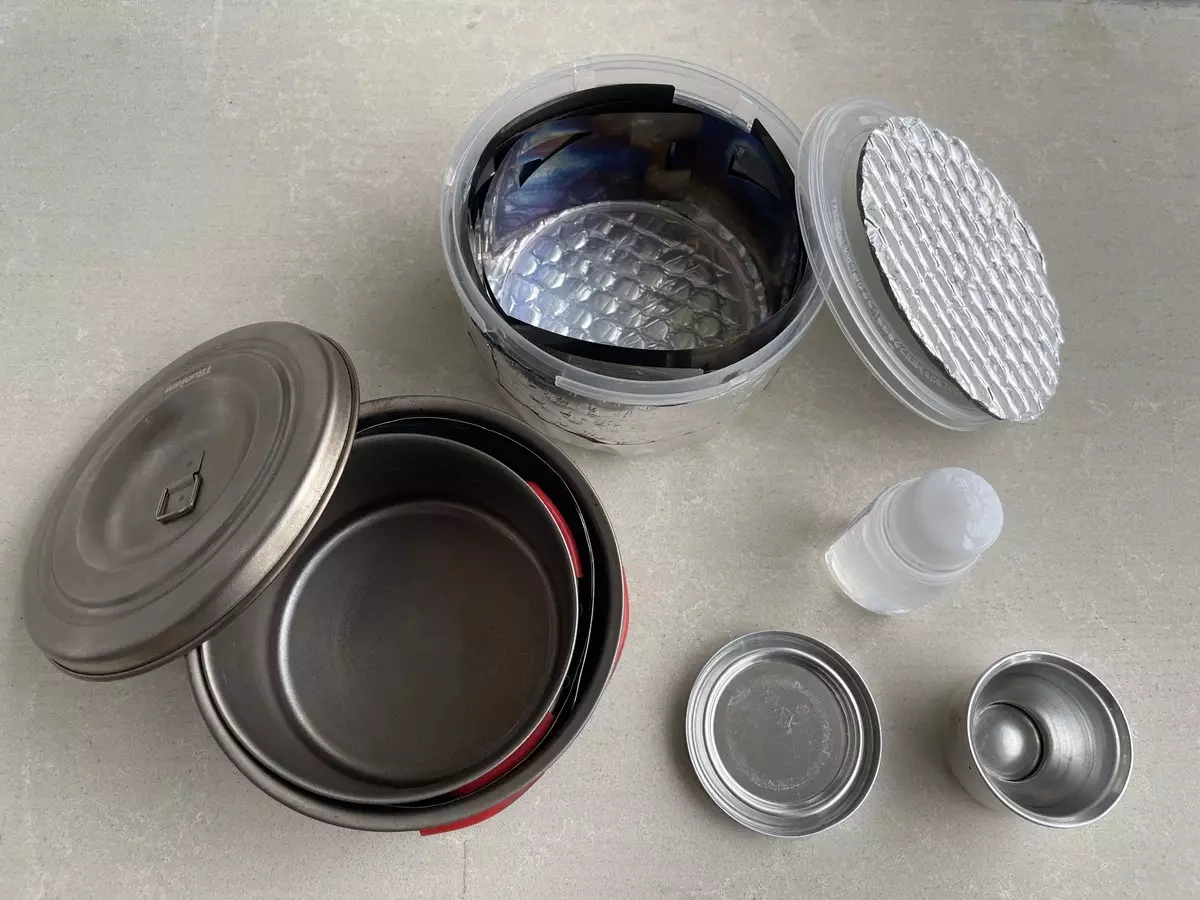 エバニューのクッカーとアルコールストーブと風防−超軽量でコンパクトな山道具