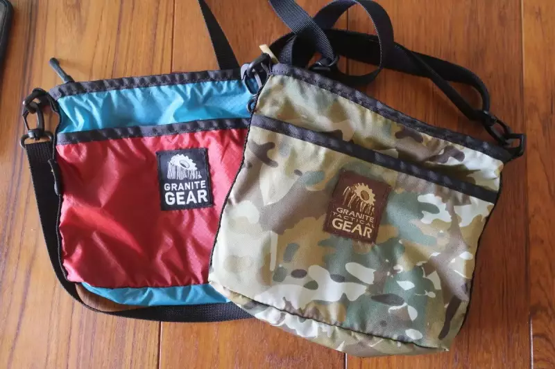 グラナイトギアのハイカーサチェルとタクティカルサチェルの2つ