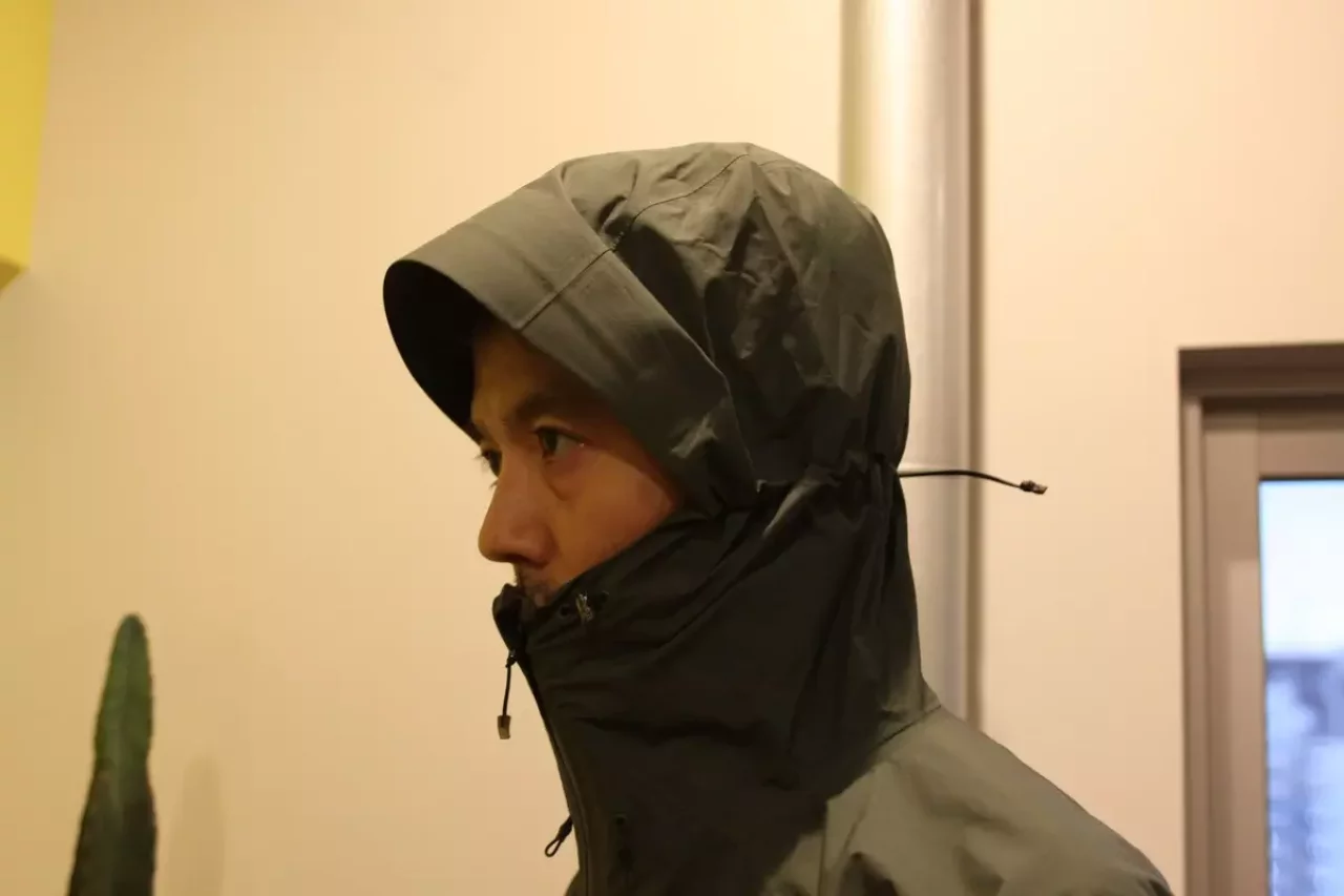 レインジャケット フード