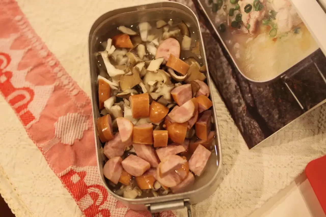 メスティン 食材 投入