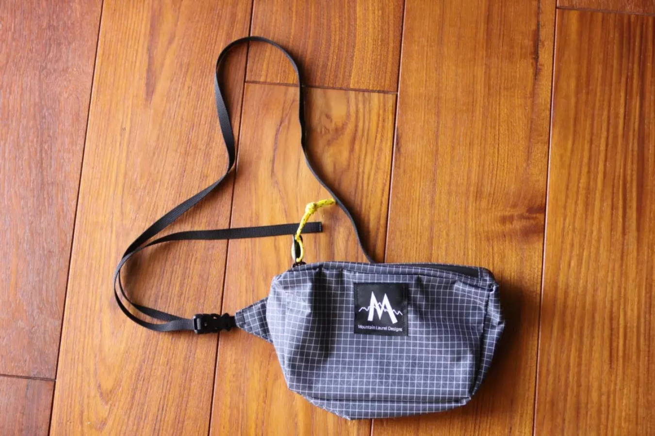 【レビュー】マウンテンローレルデザイン ブリトーウエストパック-絶妙なサイズのサコッシュ