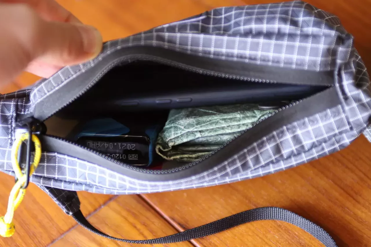 マウンテンローレルデザイン ブリトーウエストパック 収納