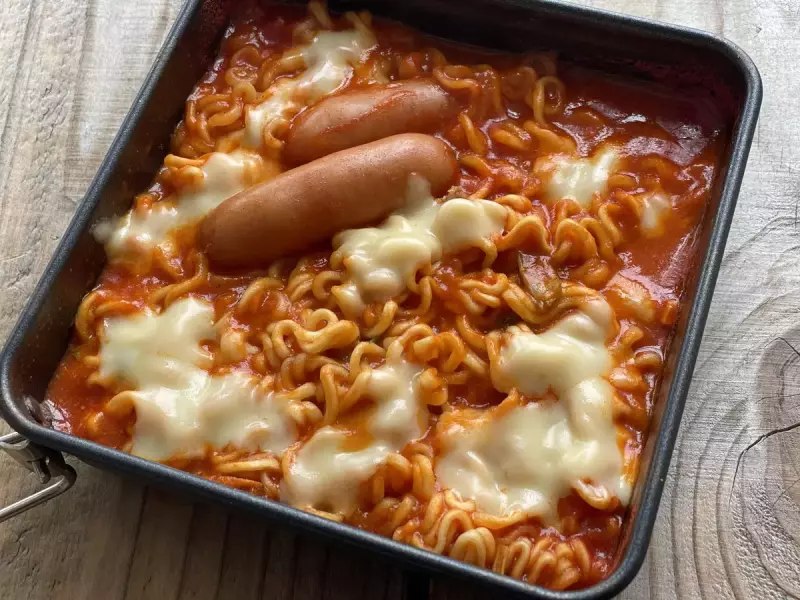 登山 食事 お湯だけ
濃厚トマトチーズ辛ラーメン