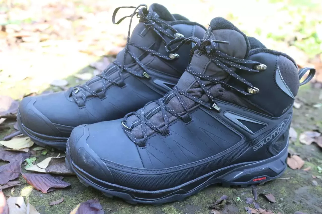 ハイキングブーツ『サロモン X ULTRA MID WINTER』