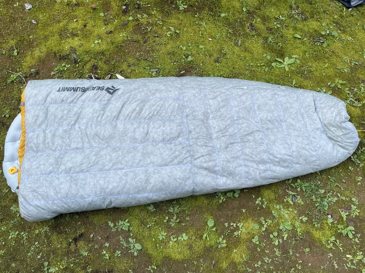 テント泊登山で快適な就寝を実現!キルト型とマミー型シュラフを7つのポイントで違いを解説