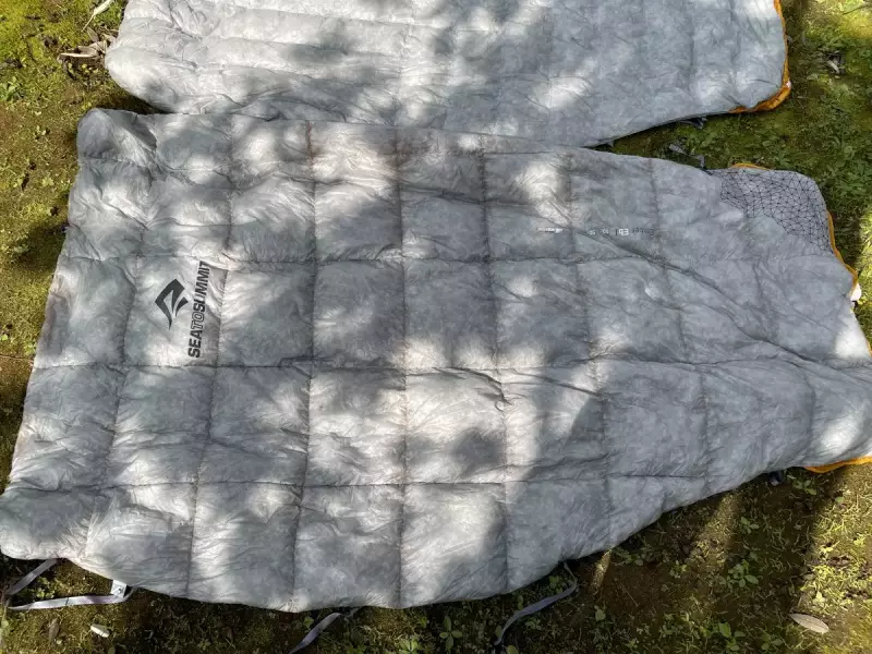 Sea to Summit エンバーダウンキルト エンバーEbI キルト型による温度調整のしやすさ