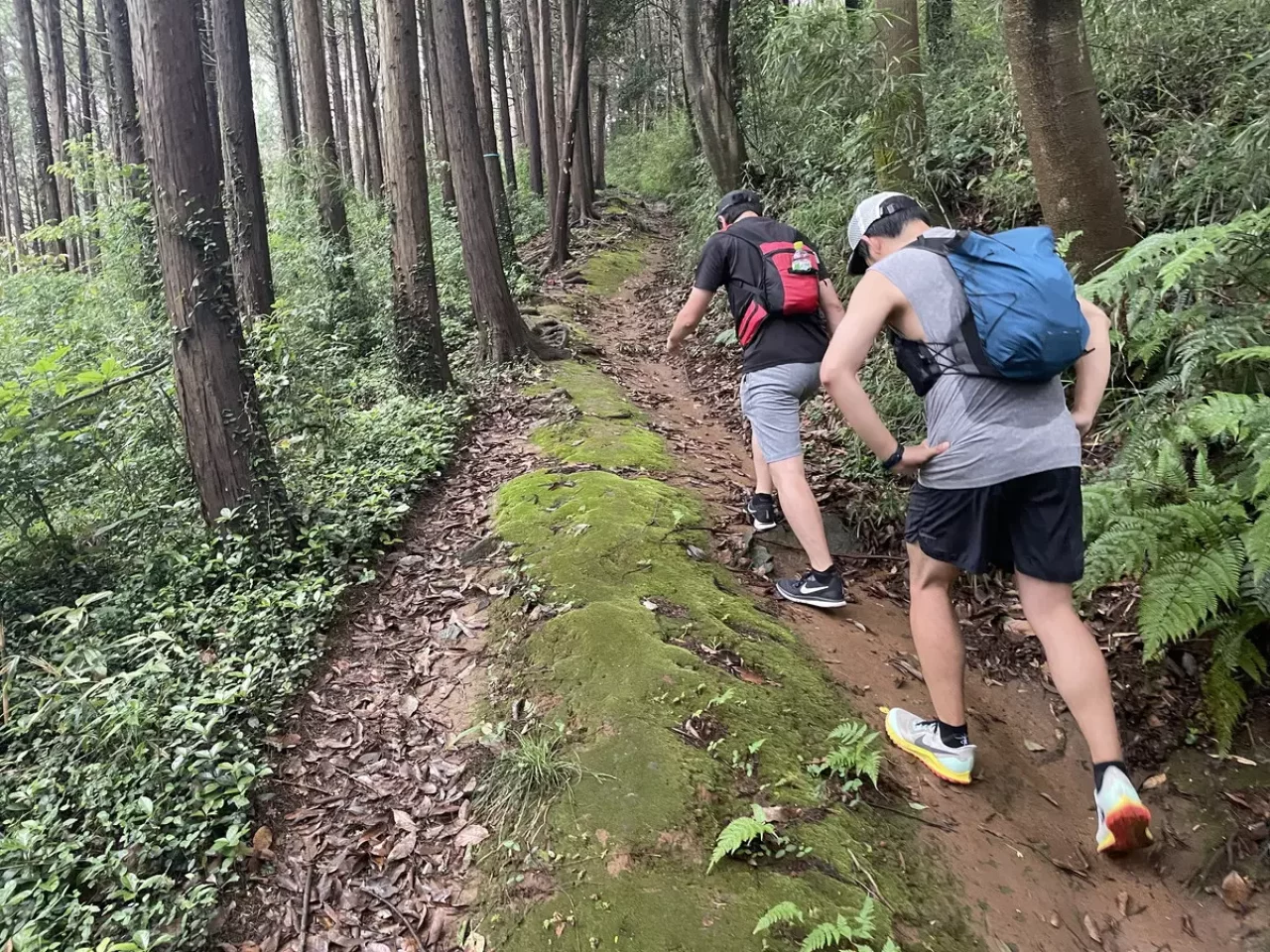 ステップ1:トレイルランニングザックの容量をチェックしよう