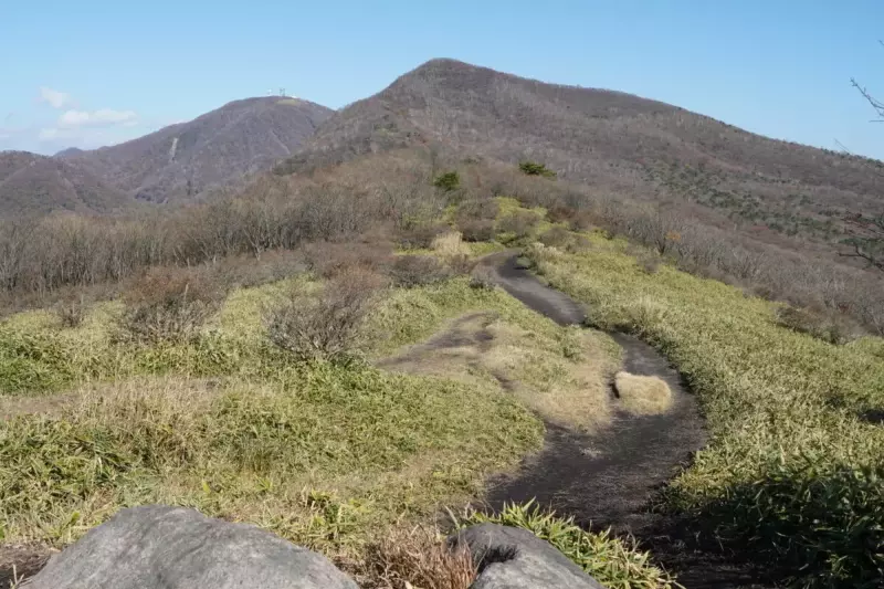 鍋割山の稜線