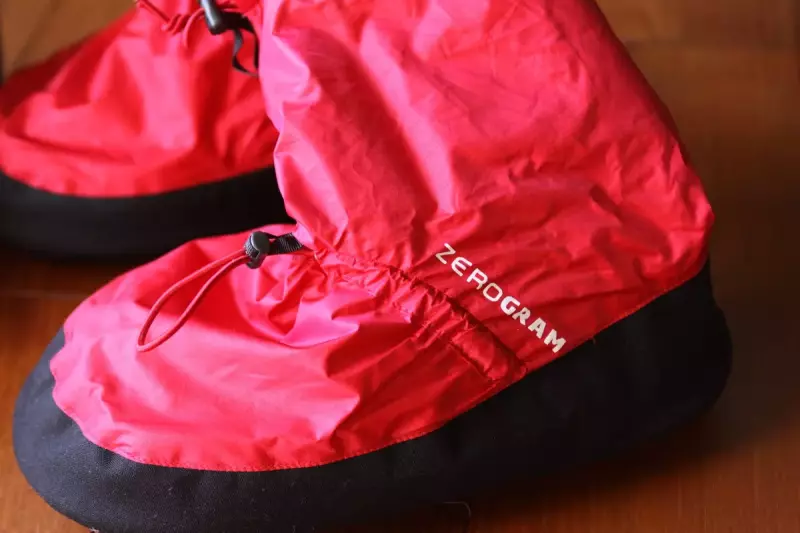 ゼログラム ダウンブーティ テントシューズ