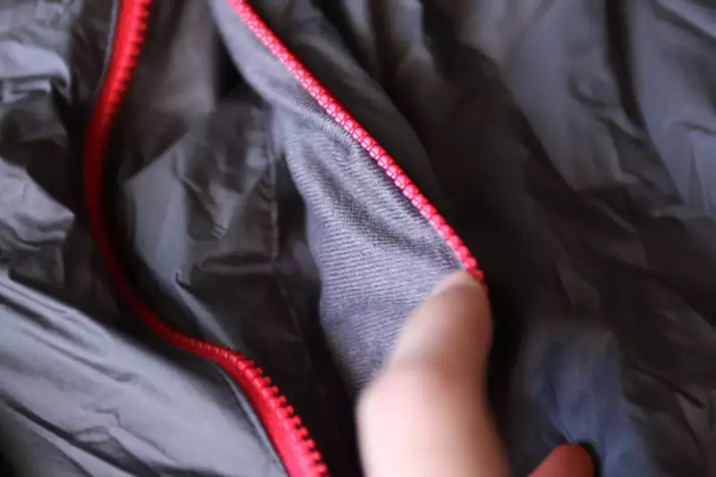 ゼログラム 化繊ジャケット ポケット