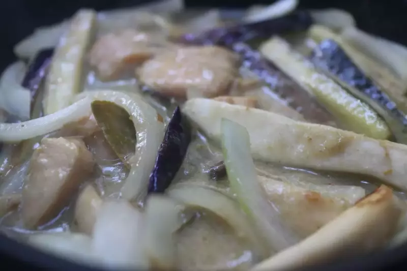 山ごはん『いなばのタイカレー炒め』