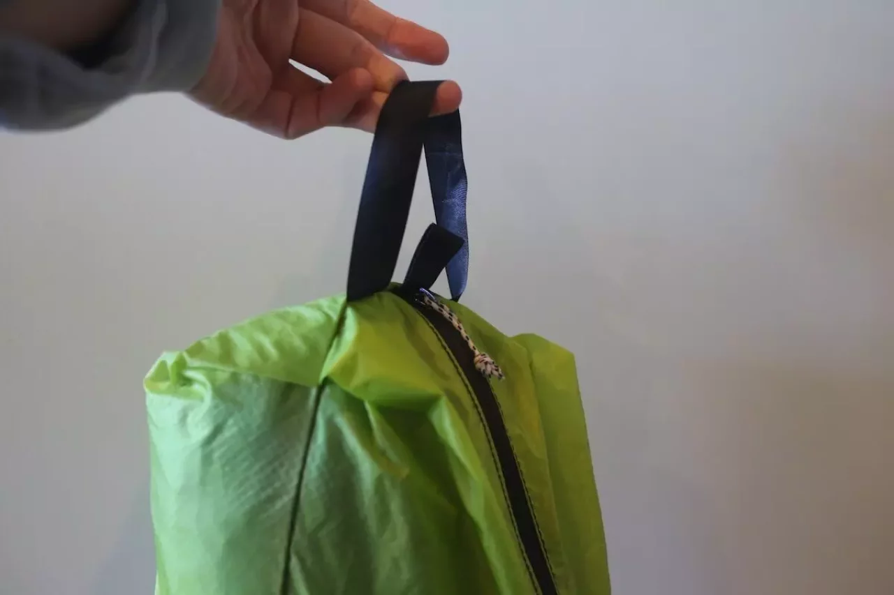 グラナイトギア エアジップサック