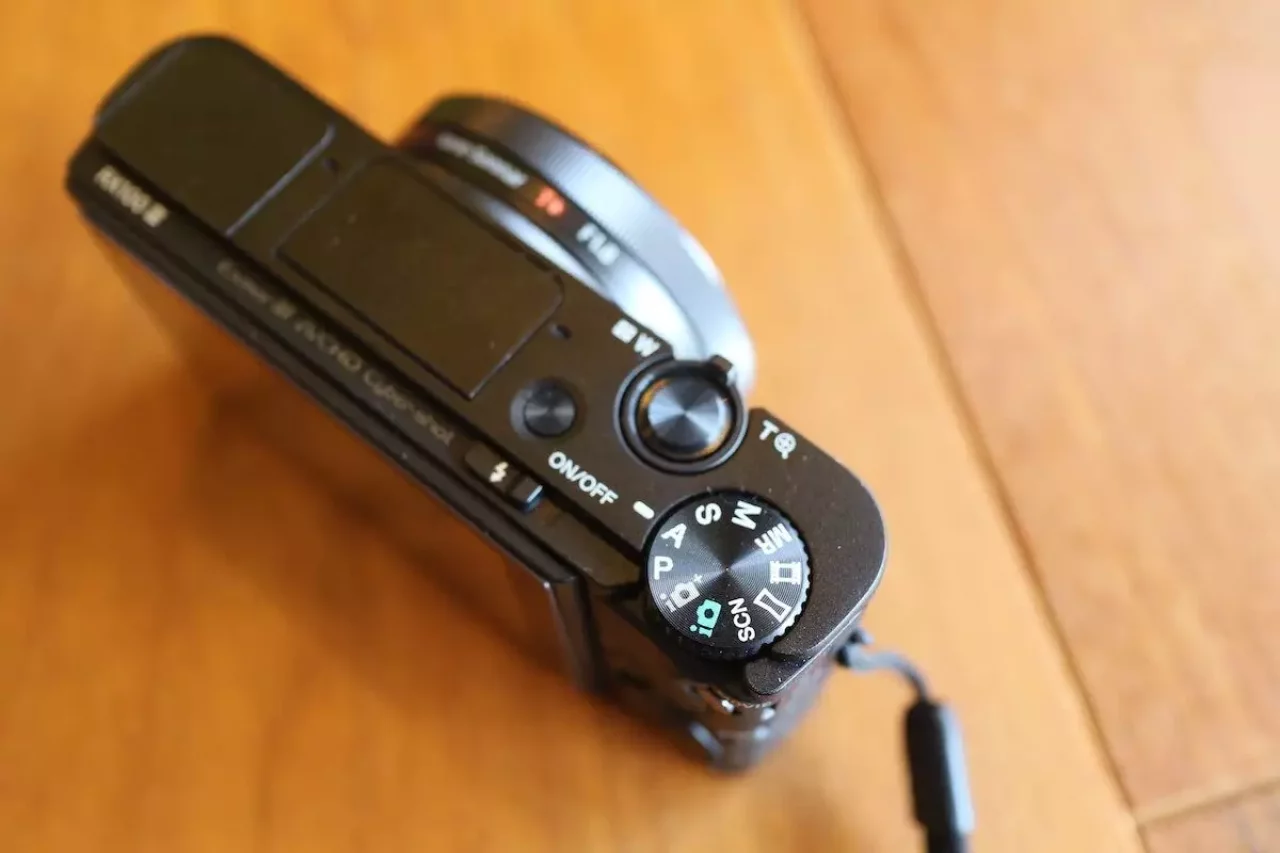 登山用の軽量コンパクトカメラ