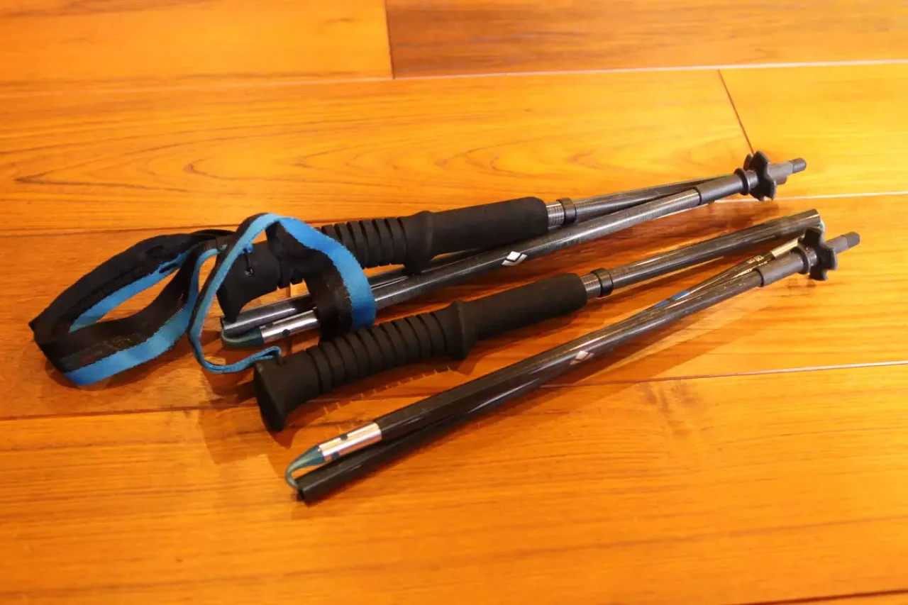 ブラックダイヤモンド トレッキングポール ディスタンスカーボンZ 折りたたむ