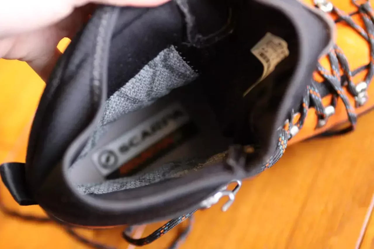 保温素材がライニングされている