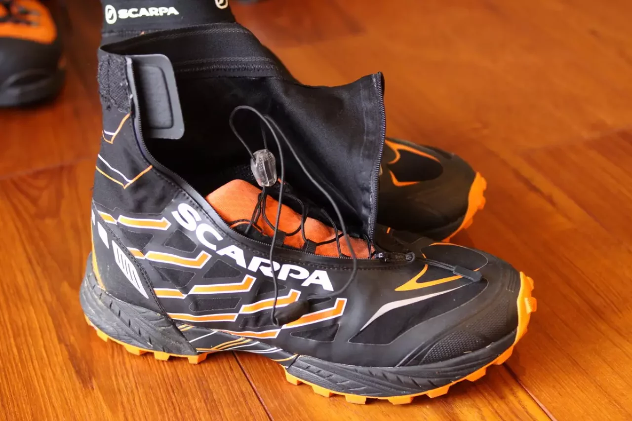 スカルパ ニュートロンG 冬山 トレイルランニングシューズ シューレース