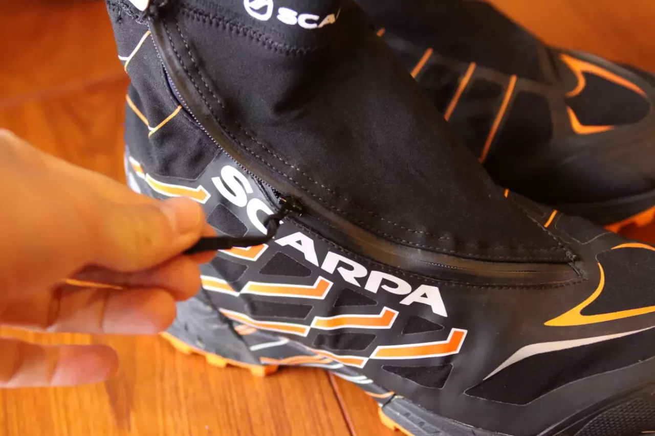 スカルパ ニュートロンG 冬山 トレイルランニングシューズ ゲイター