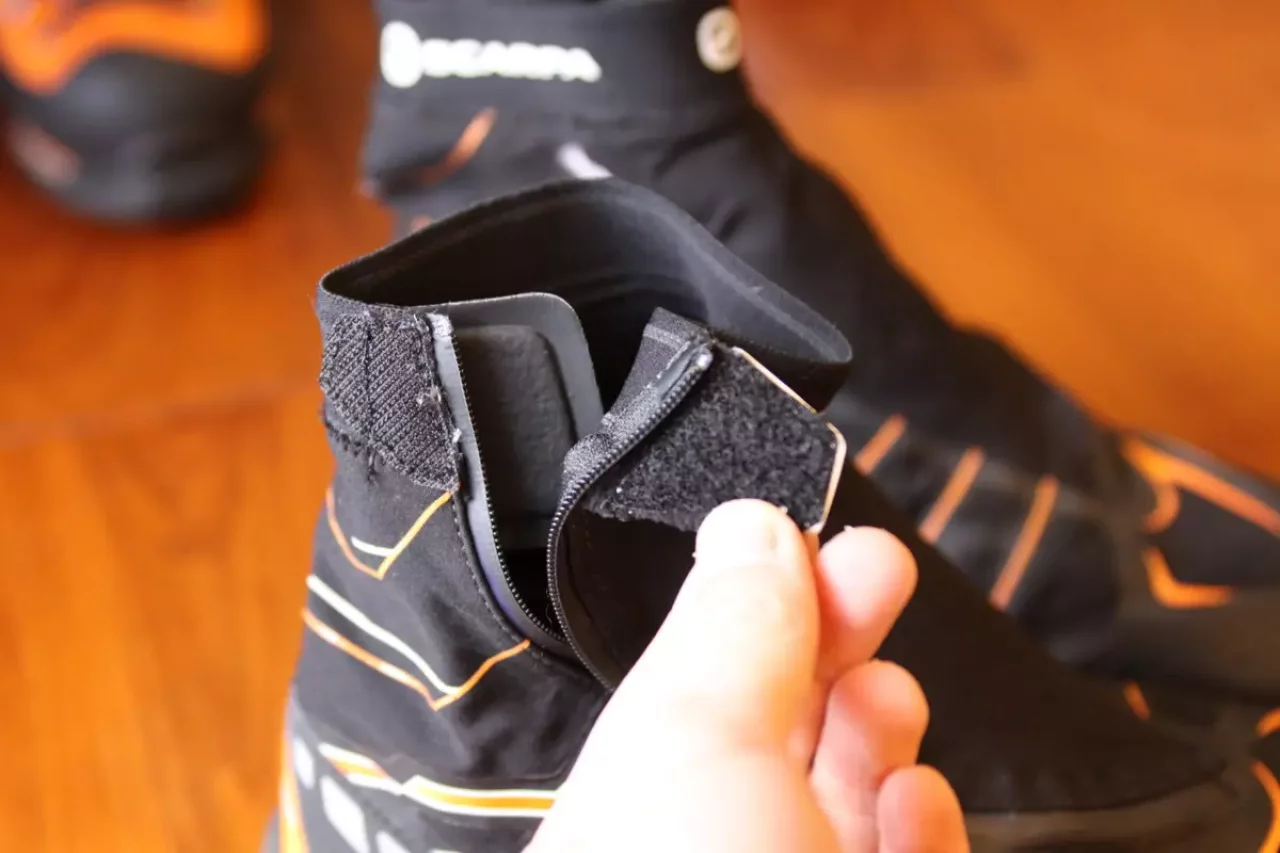 スカルパ ニュートロンG 冬山 トレイルランニングシューズ ゲイター