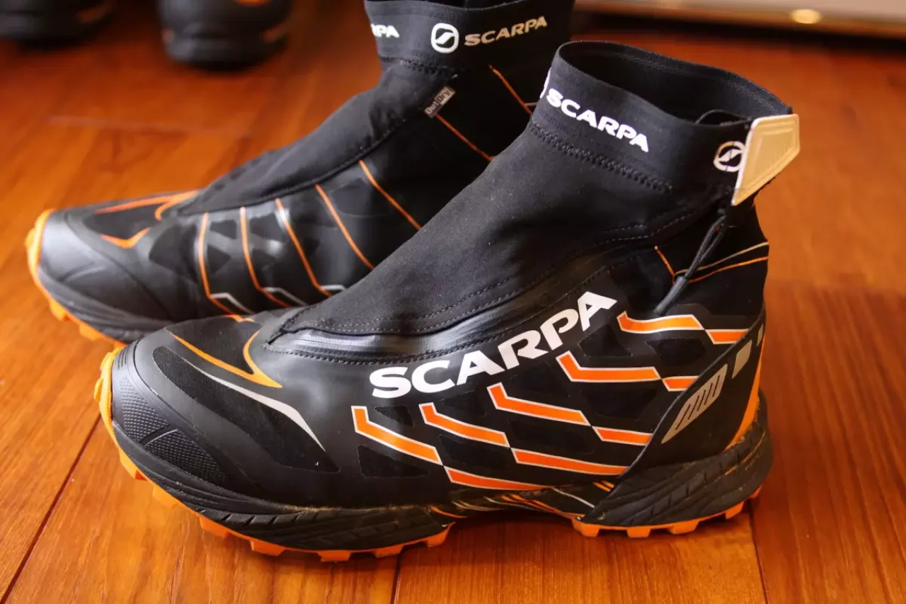 冬山 トレイルランニングシューズ