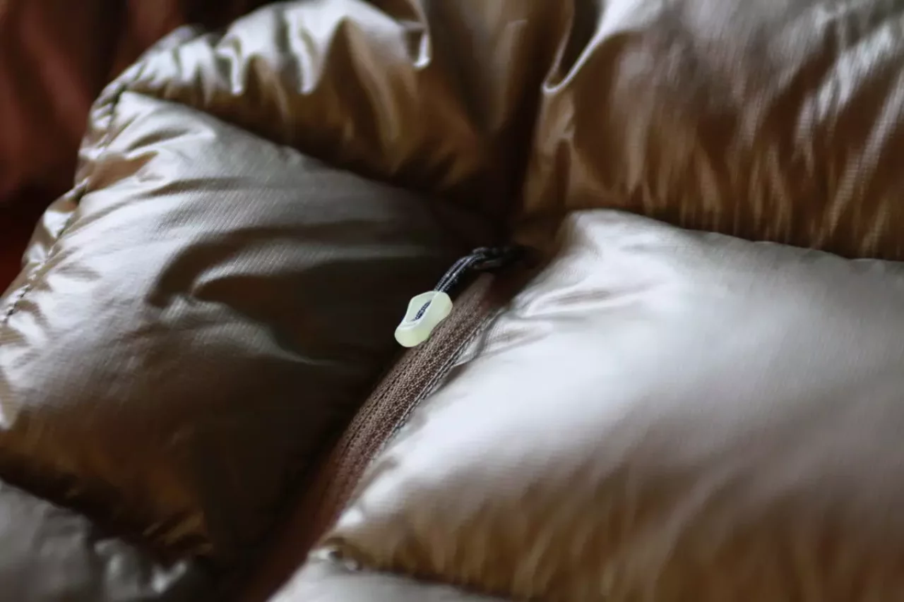 マウンテンイクイップメント ダウンジャケット ジップ