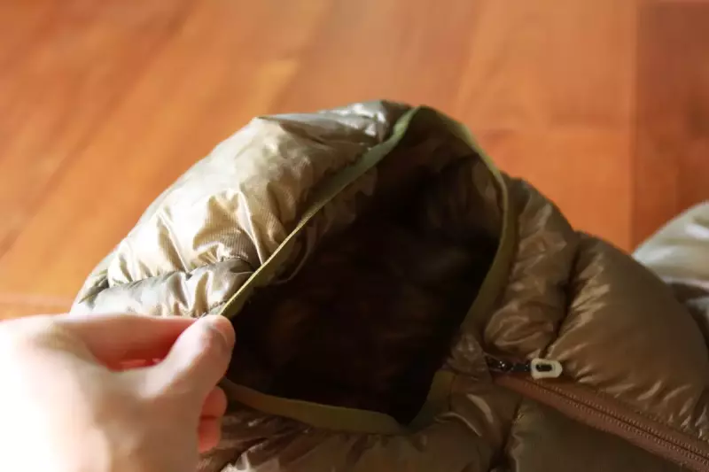 マウンテンイクイップメント ダウンジャケット フード