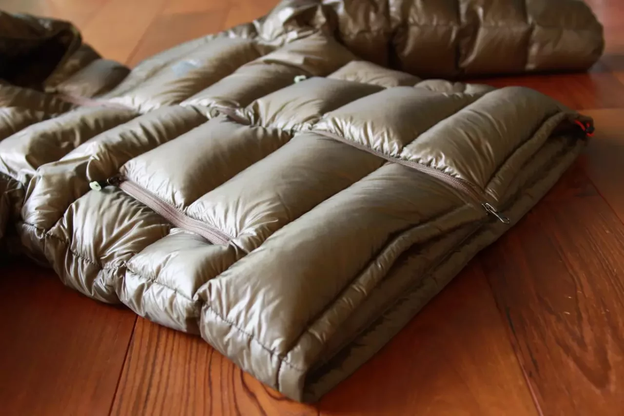 マウンテンイクイップメント ダウンジャケット ロフト