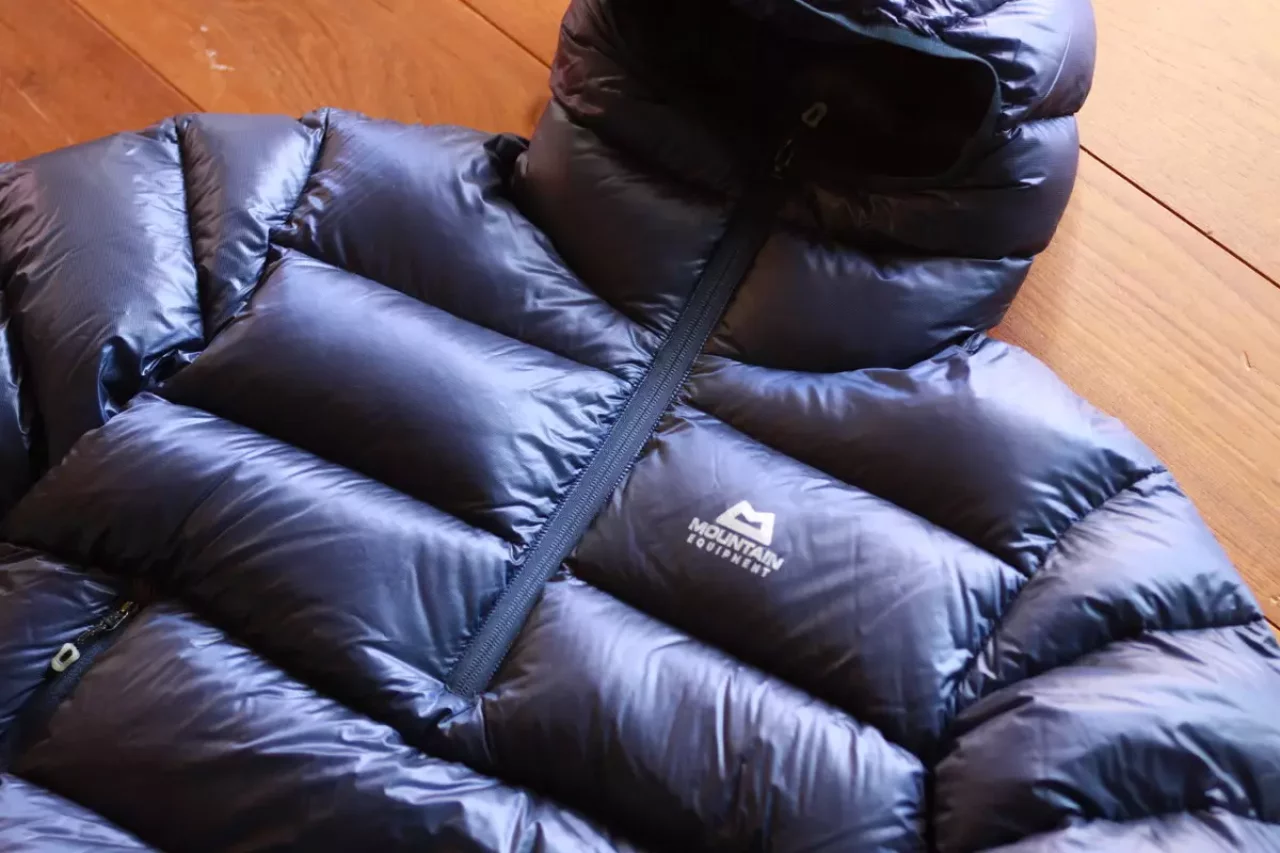 マウンテンイクイップメント ダウンセーター ジッパー