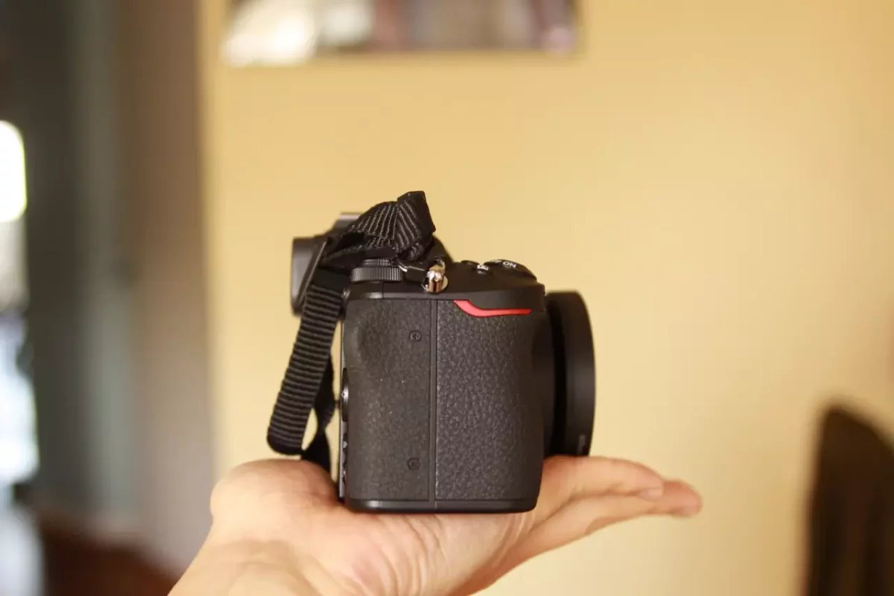 Nikon Z 50 登山 コンパクト 軽量