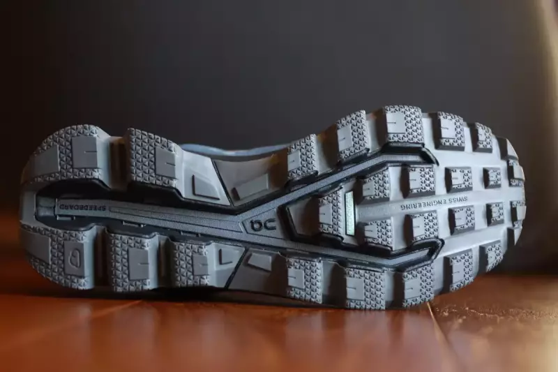 On クラウドベンチャー グリップ