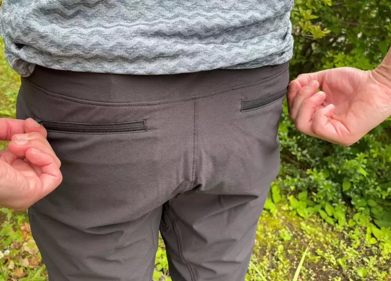 優れた通気性は生地とポケットにあり