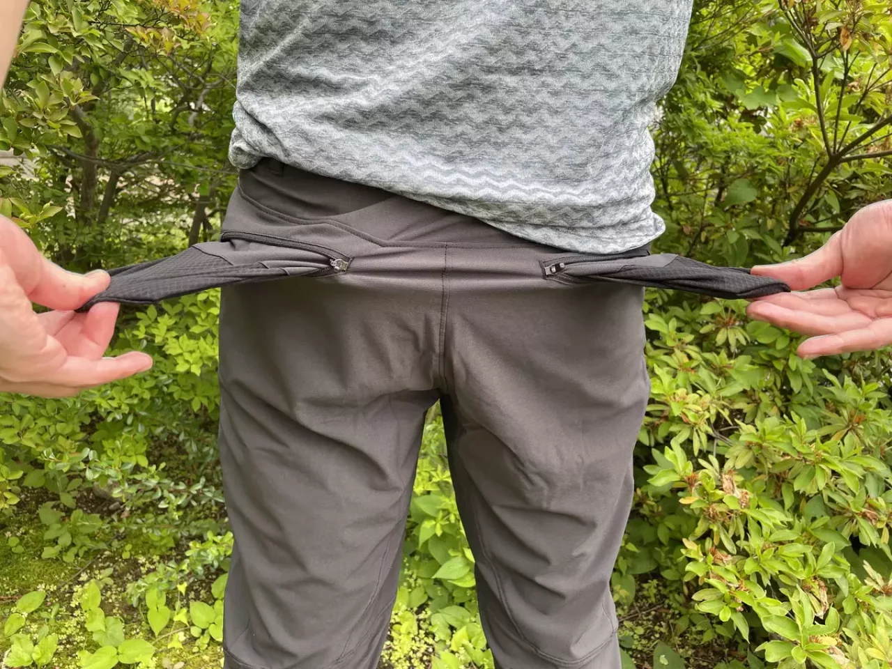 優れた通気性は生地とポケットにあり