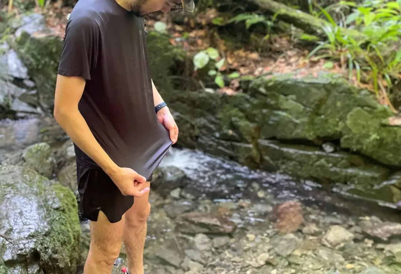 肌のドライ感がずっと続くT シャツ Rab『ソニック Tee』