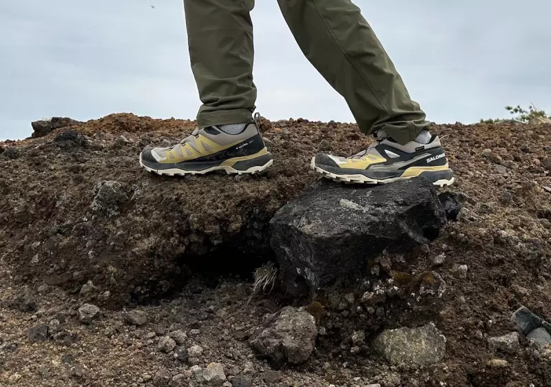 サロモンの最新鋭モデル「X ULTRA 360 GORE-TEX」:あらゆる地形に対応したハイキングシューズ|登山靴|登山靴・シューズ|登山ギア|山のモノ|登山・トレラン・山スキーマガジン「山旅旅」