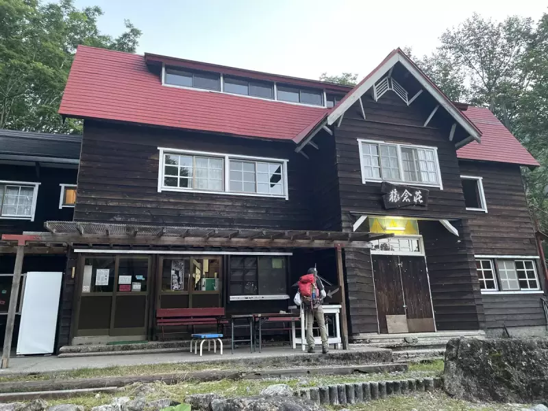 猿倉〜白馬大雪渓を使って登山開始