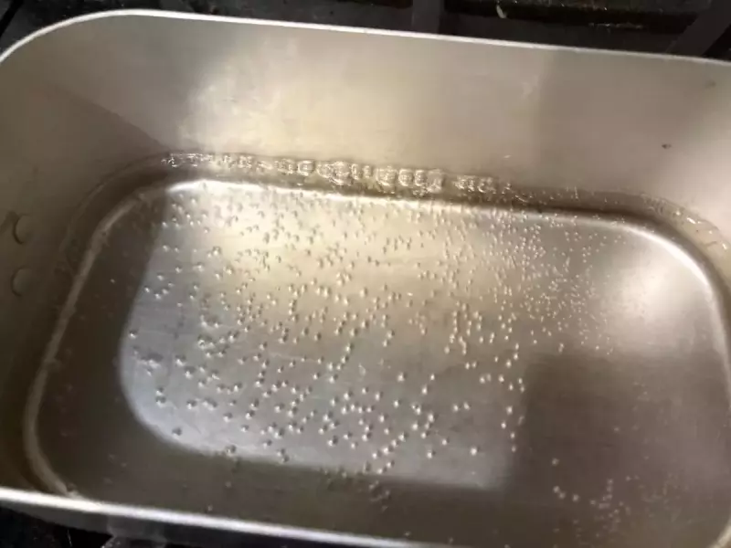 お湯を沸騰させていく メスティン山ごはん