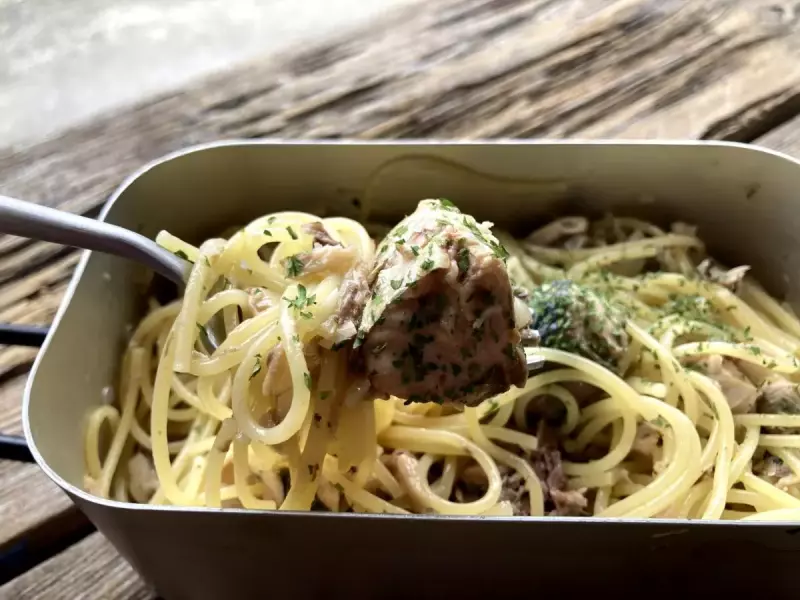 具材と絡んで美味しい メスティン山ごはん