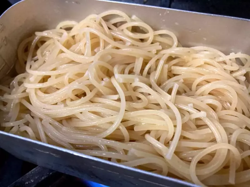 パスタがくっつかないようにする
