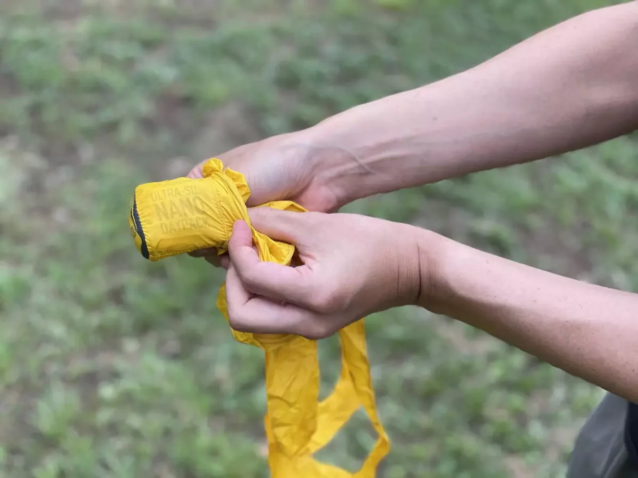 シートゥサミット ウルトラシルナノデイパック 超コンパクトになるアタックザック