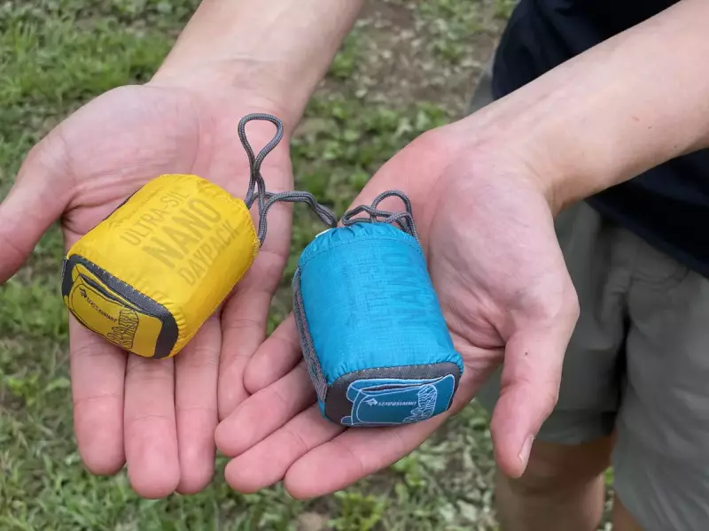 シートゥサミット ウルトラシルナノデイパック 超コンパクトになるアタックザック