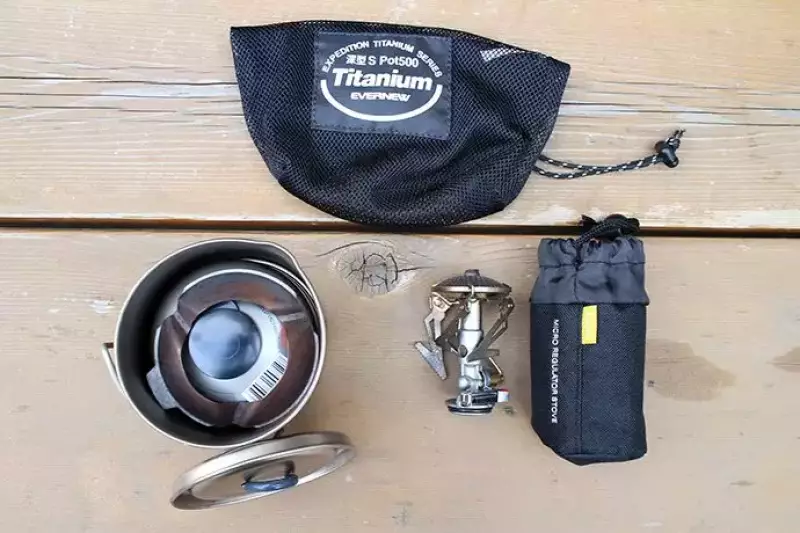 SOTOマイクロレギュレーターストーブとエバニューのチタン製コッヘル